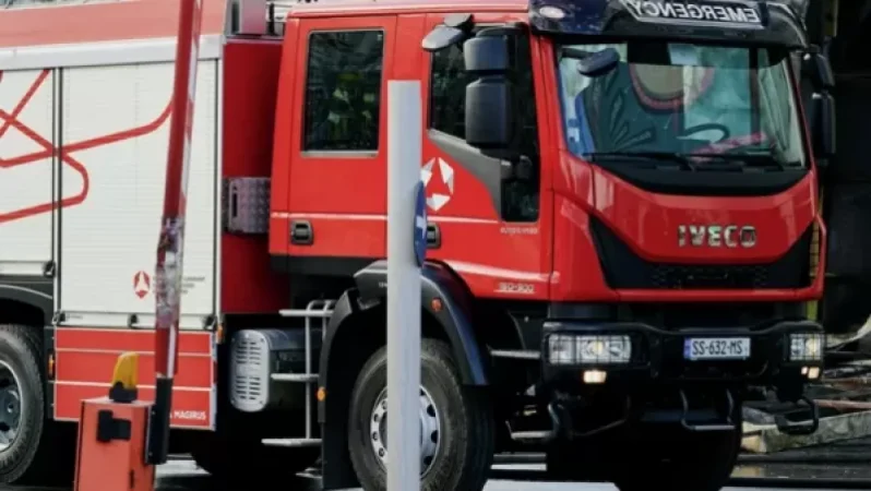 Թբիլիսիի բազմահարկ շենքերից մեկում պայթյուն է որոտացել