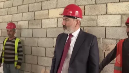 ՏԵՍԱՆՅՈՒԹ․ Խոպանու՞մ էր աշխատավարձը ձեռնտու, թե այստեղ․ Փաշինյանը՝ տավուշցի շինարարին