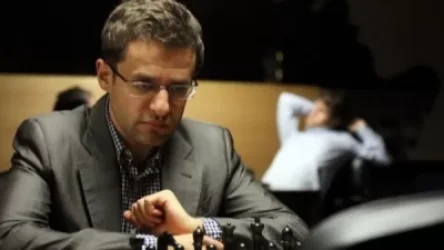 Լևոն Արրոնյանը հաղթել է «Գրան Պրի»-ի կիսաեզրափակչում