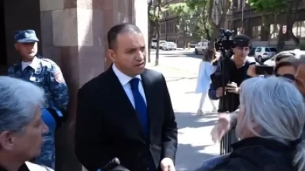 ՏԵՍԱՆՅՈՒԹ․ «Դու ուրախանում ես քո տղաներով, ես էլ էի ուզում ուրախանալ». զոհվածի մայրը՝ Քերոբյանին