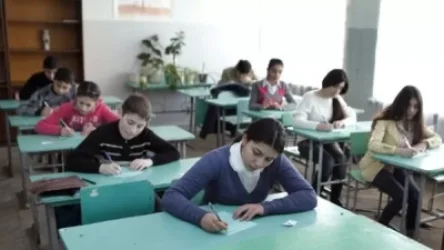 Կառավարությունը ծրագրում է դպրոցական ծրագրում «հնարավորության դեպքում» ներառել երրորդ օտար լեզուն