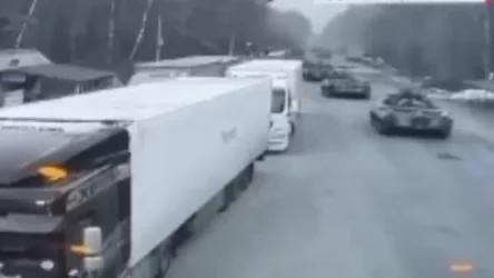 ՏԵՍԱՆՅՈՒԹ․ Ինչպես են տանկերը հատում Բելառուսի և Ուկրաինայի սահմանը