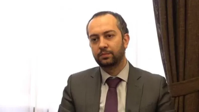 Վաղը վարչապետի աշխատակազմը վերսկսելու է աշխատանքն ամբողջ ծավալով. Էդուարդ Աղաջանյան