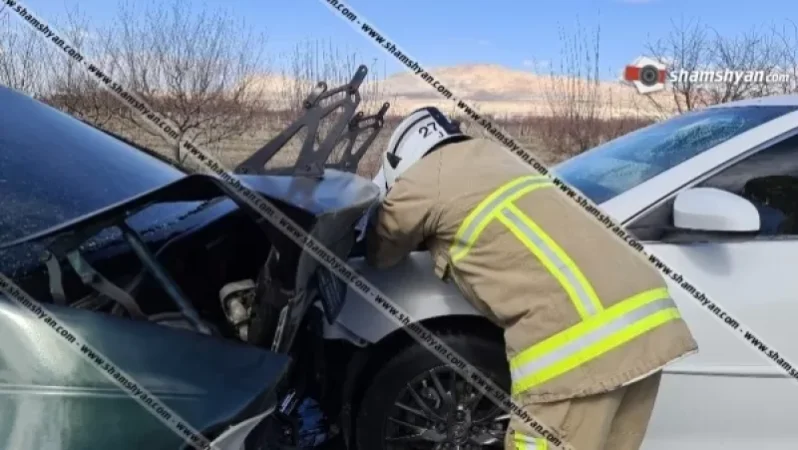 Ավտովթար Արարատի մարզում. բախվել են BMW-ն ու Toyota Camry-ն. 3 վիրավորներից մեկը անչափահաս է. Shamshyan. com