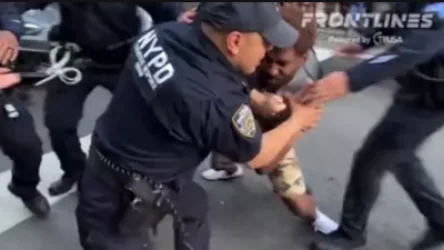 ՏԵՍԱՆՅՈՒԹ․ Նյու Յորքում բախումներ են տեղի ունեցել ոստիկանների և ցուցարարների միջև