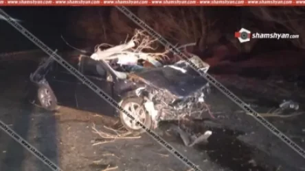 Խոշոր ավտովթար Գեղարքունիքի մարզում. Ոստիկանության զորքերի ծառայողը Nissan-ով բախվել է ծառերին և գլխիվայր շրջվել. Shamshyan. com