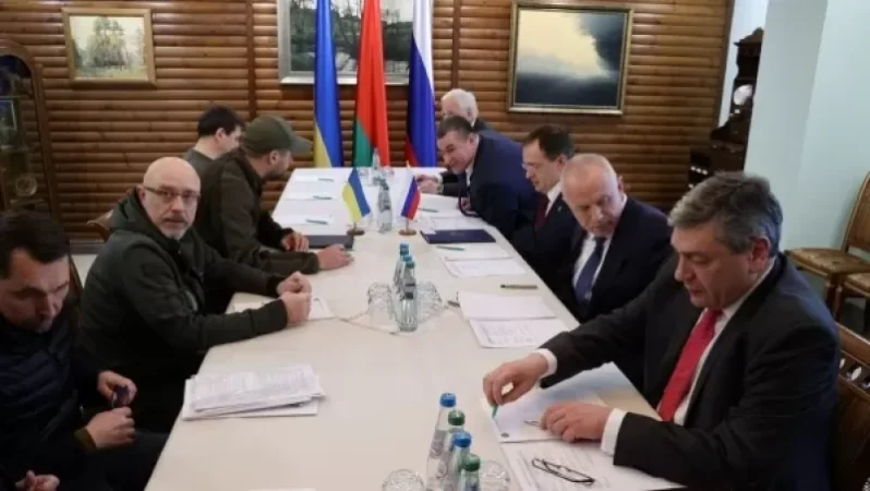 Ռուս-ուկրաինական բանակցությունների երկրորդ փուլը ցանկալի արդյունք չի տվել. Պոդոլյակ