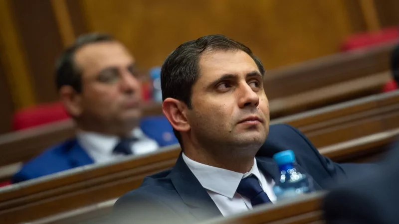 Սուրեն Պապիկյանի հեռացման հարցը դեռ դրված է. փոխարինող են փնտրում․ «Ժողովուրդ»