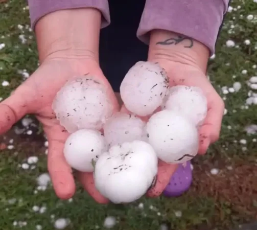 Հսկայական կարկուտ՝ Կանավեզե քաղաքում.  Լևոն Ազիզյան