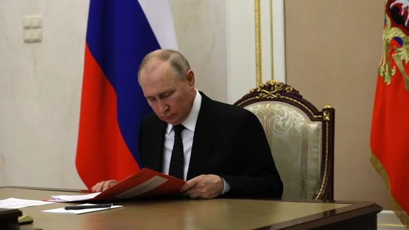 Պուտինին տեղեկացվել է լրագրող Միլաշինային և փաստաբան Նեմովին դաժան ծեծի ենթարկելու միջադեպի մասին. Պեսկով