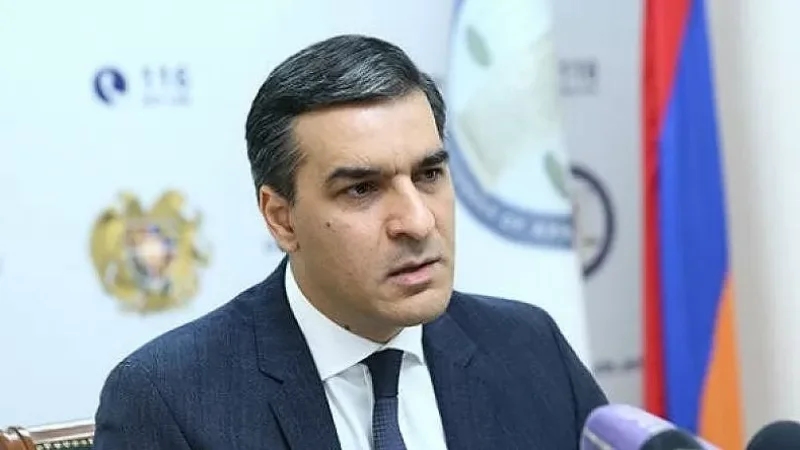 «Ադրբեջանցիները գրեթե ամեն տեղ ականներ են տեղադրում և զավթում են հայկական հողերը»․ Թաթոյան