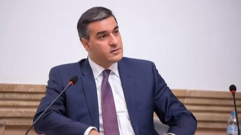 «Ադրբեջանցիները ՀՀ տարածքում բետոնե լայն ճանապարհներ, բունկերներ են կառուցում». Թաթոյան