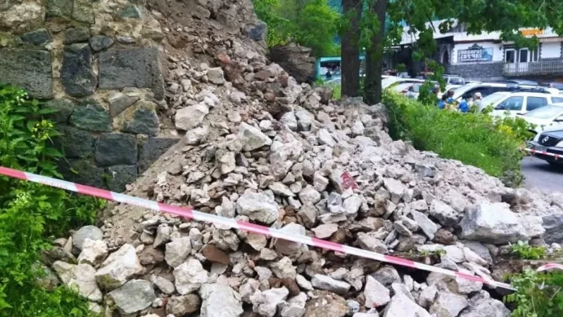 Photos: Collapse at the Haghpat Monastery Complex