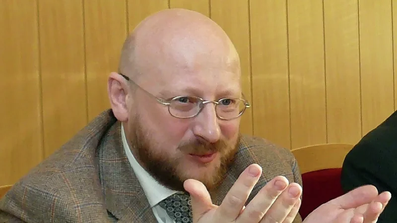 Հայաստանին ու Ադրբեջանին թվում է, թե Ռուսաստանը չի կարող զբաղվել Անդրկովկասով․ Կոլերով