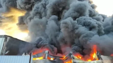 ՏԵՍԱՆՅՈՒԹ. Սումի քաղաքում ներկանյութի պահեստներ են այրվում