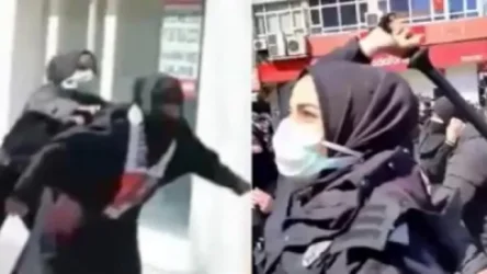 ՏԵՍԱՆՅՈՒԹ․ Թուրքիայում գլխաշորով կին ոստիկանը մահակով ծեծել է մեկ այլ կնոջ