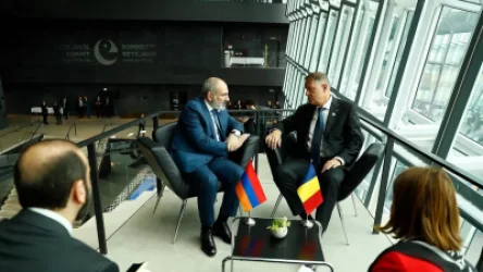 Փաշինյանը հանդիպում է ունեցել Ռումինիայի նախագահի հետ