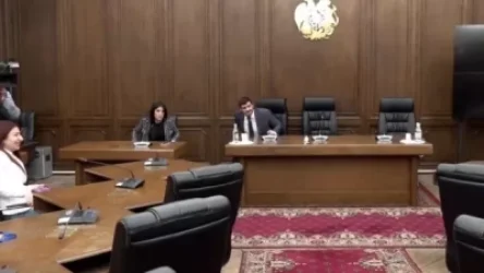 ՏԵՍԱՆՅՈՒԹ․ Վլադիմիր Վարդանյանը բարկացավ ու հեռացավ դահլիճից․ լրագրողի հարցը անպատասխան մնաց