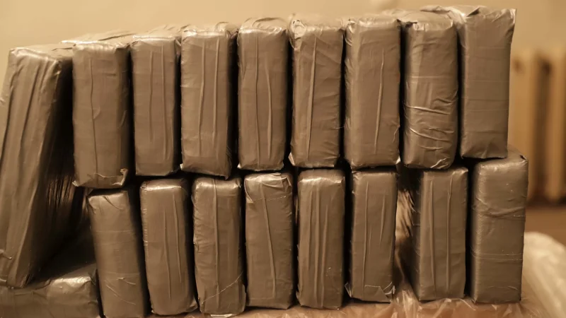 1 տոննա կոկաինի դեպքով ԱԱԾ-ն դուրս է եկել մեծ շղթայի հետքի վրա. կան կասկածներ.  «Ժողովուրդ»