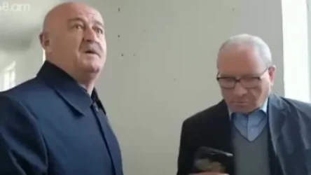 ՏԵՍԱՆՅՈՒԹ. «Հիմա ասել էինք՝ ինչի համար ենք եկել, հա՜: Չես հասկանո՞ւմ՝ ինչի համար եմ եկել». Աղազարյանը` լրագրողին