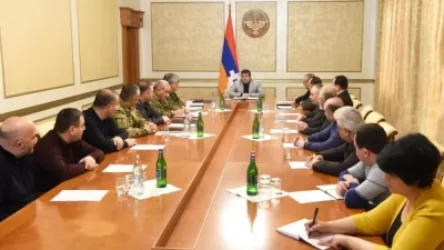 «Ադրբեջանի կողմից ծավալած ագրեսիան Արցախի հետ պայմանավորվածության արդյունք չէ». Արցախում ԱԽ ընդլայնված նիստն է կայացել