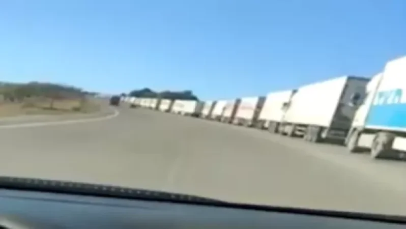 Բեռնատարները կուտակվել են Լարսում. Ղրիմի կամրջի պայթյունից հետո վերահսկողությունը մեծացել է․ «Հետք»