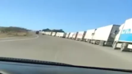 Բեռնատարները կուտակվել են Լարսում. Ղրիմի կամրջի պայթյունից հետո վերահսկողությունը մեծացել է․ «Հետք»