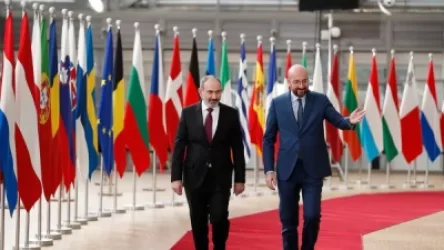 Փաշինյանի և Շառլ Միշելի հանդիպումը մեկնարկել է