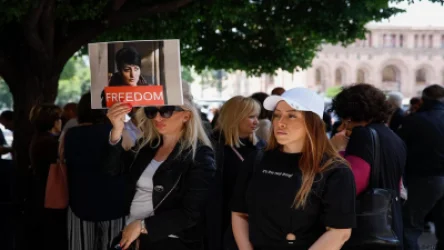 Պատերազմի զոհերի ծնողները դադարեցրել են նստացույցը. նրանք կփոխեն պայքարի ձևը