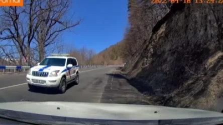 ՏԵՍԱՆՅՈՒԹ․ ՃՈ մեքենան ստեղծում է վթարային իրավիճակ․ վարորդը ահազանգում է