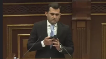 ՏԵՍԱՆՅՈՒԹ. ԱԺ-ում Հակոբ Արշակյանը ձայնագրություն է միացրել