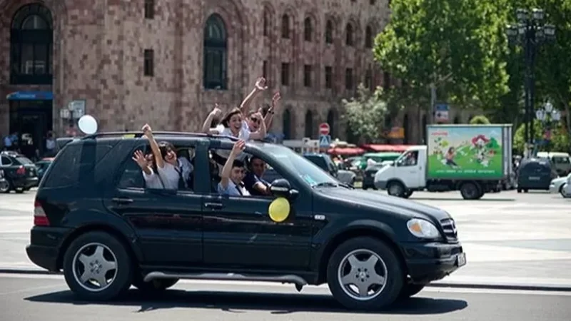 Վերջին զանգի մասնակից 43 մեքենա է տեղափոխվել հատուկ տարածքներ. 40-ի ղեկին եղել են անչափահասներ