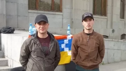 Ովքեր են Ազատության հրապարակում  հացադուլ հայտարարած տղաները և ինչ են ուզում․ Անի Կաղինյանը մանրամասնում է