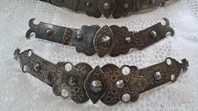 Թուրք հնավաճառներից մեկը Սյունիք-Արցախյան մշակույթի մաս կազմող 6 գոտու լուսանկար է ուղարկել․ կոլեկցիոներ