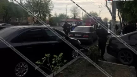 Ավտովթար Երևանում. բախվել են BMW-ն, Mercedes-ն ու Suzuki-ն. Shamshyan .com