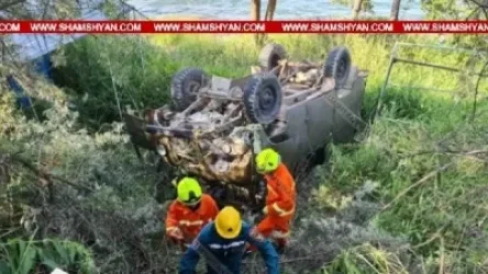 Գեղարքունիքում բախվել են Hyundai Sonata-ն, Mercedes–ն ու ՍAZ-ը. վերջինը, գլխիվայր շրջվելով, հայտնվել է Սևանա լճի ափի մոտ