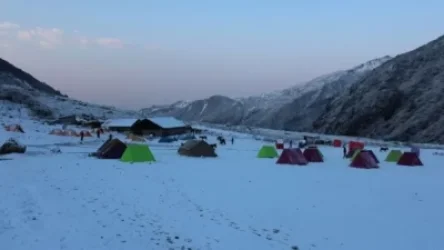 Հնդկաստանի լեռներում ձյան առատ տեղումների հետևանքով 11 մարդ է մահացել