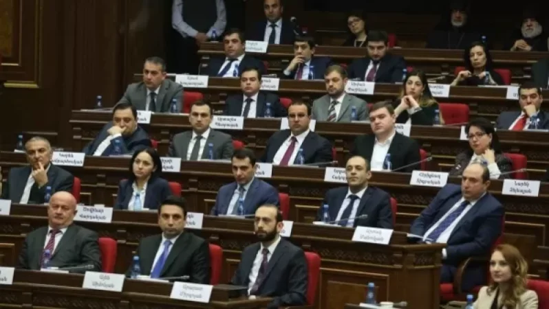 «Իմ քայլի» պատգամավորներն առաջարկում են պատգամավորական գործունեության ծախսերը 50.000 -ից դարձնել 250.000 դրամ