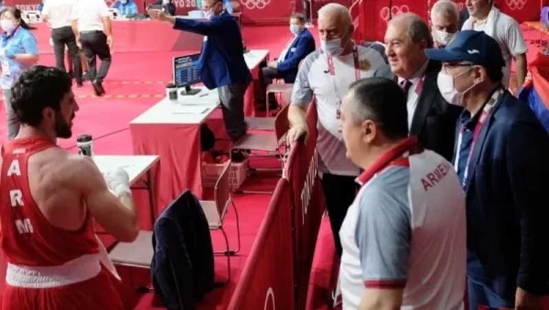 Նախագահ Սարգսյանը հետևել է բռնցքամարտիկ Հովհաննես Բաչկովի մենամարտին և հաջողություններ մաղթել նրան