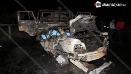 Արարատի մարզում BMW-ն մխրճվել է բեռնատարի մեջ և բռնկվել. դուրս են բերվել մահացածների մոխրացած դիերը