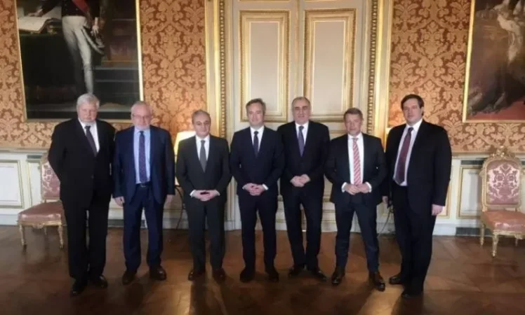 Կայացավ Մնացականյան-Մամեդյարով հանդիպումը