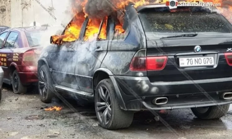 ԼՈՒՍԱՆԿԱՐ․ BMW X5-ը մեքենաների տուգանային հրապարակում վերածվել է մոխրակույտի