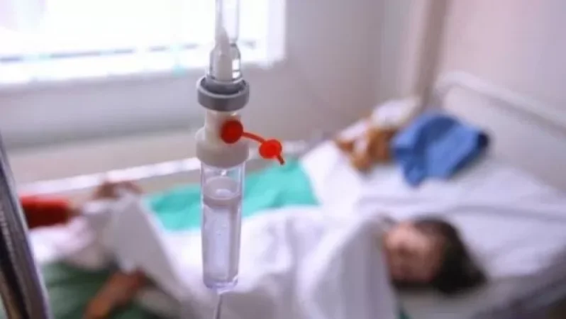 «Զվարթնոց»-ում մատուցողը տաք թեյը լցրել է 3-ամյա երեխայի վրա