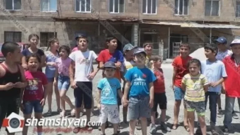 Երեխաների բողոքի ակցիա՝ խաղահրապարակը չվերածել ավտոտնակների