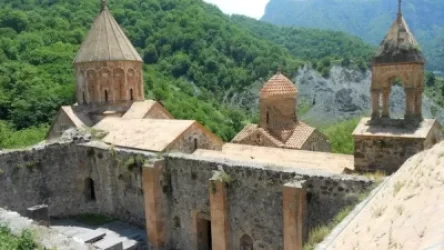 Դադիվանքում ապրող հոգևորականները 6 ամիս է՝ փակված են այնտեղ. Բագրատ Սրբազան