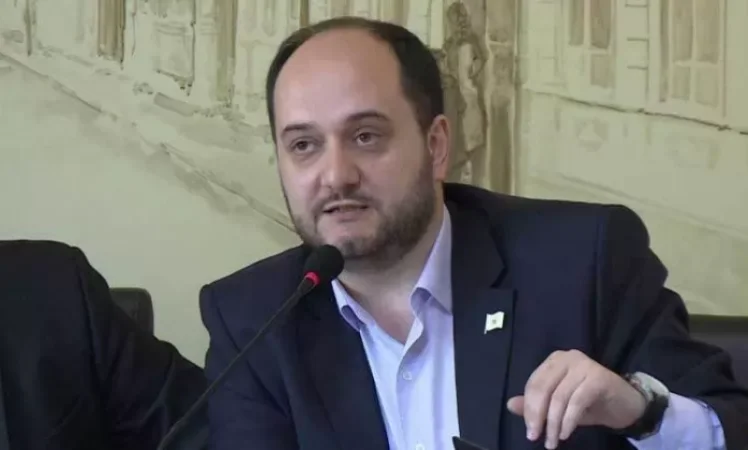 Մարտի 1-ի դեպքերի մասին «թյուր ինֆորմացիա է փոխանցվել»․ Պատմության դասագրքերը կվերանայվեն․ Արայիկ Հարությունյան