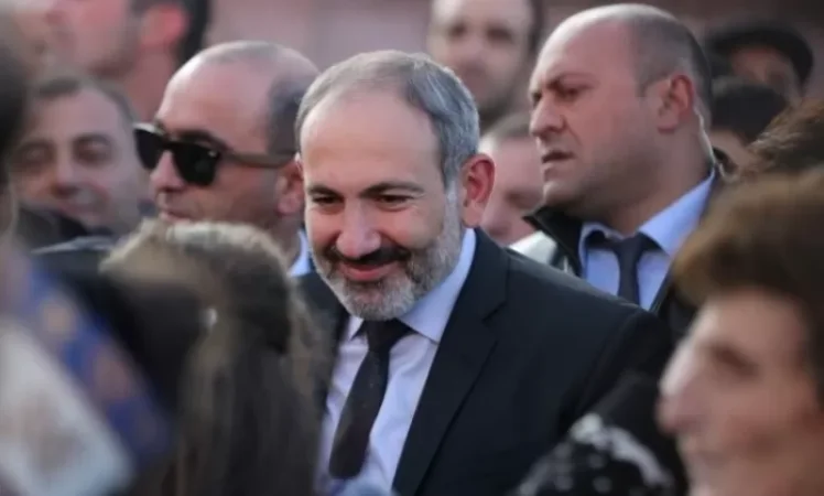 Անխուսափելի բախում իշխանության ներսում.  «Փաստ»