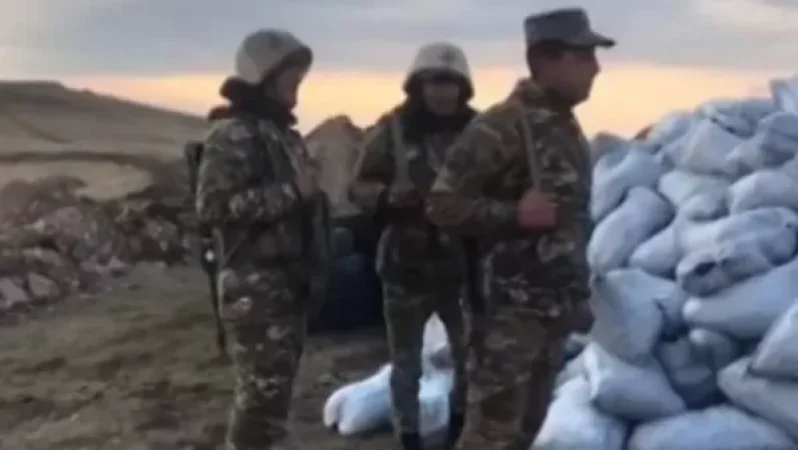 «Իրավիճակն կայուն է, հակառակորդի շարժը մեզ համար տեսանելի է, ցանկացած սադրանքի դեպքում կլռեցվեն». զինծառայողներ