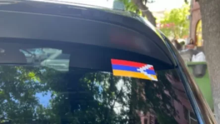 «Նախարարության աշխատակցին ստիպում են ազատման դիմում գրել`  Արցախի դրոշը մեքենային փակցնելու համար». Արսեն Բաբայան