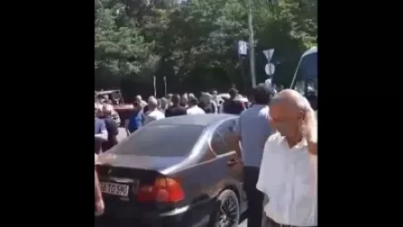 «Նաիրիտ» գործարանի աշխատակիցները փակել են փողոցը. պահանջում են իրենց յոթ ամսվա աշխատավարձը